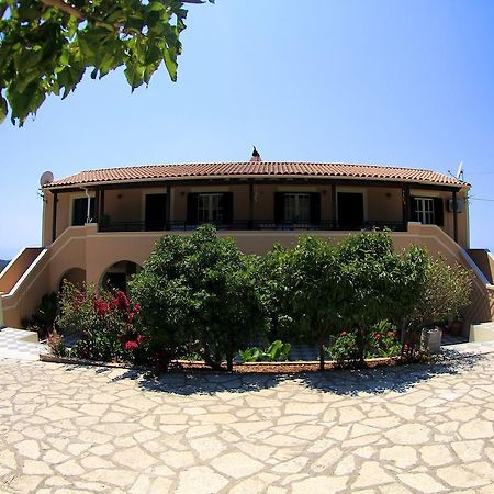 Iliobasilema Studios & Apartments Fiskardo Exterior photo