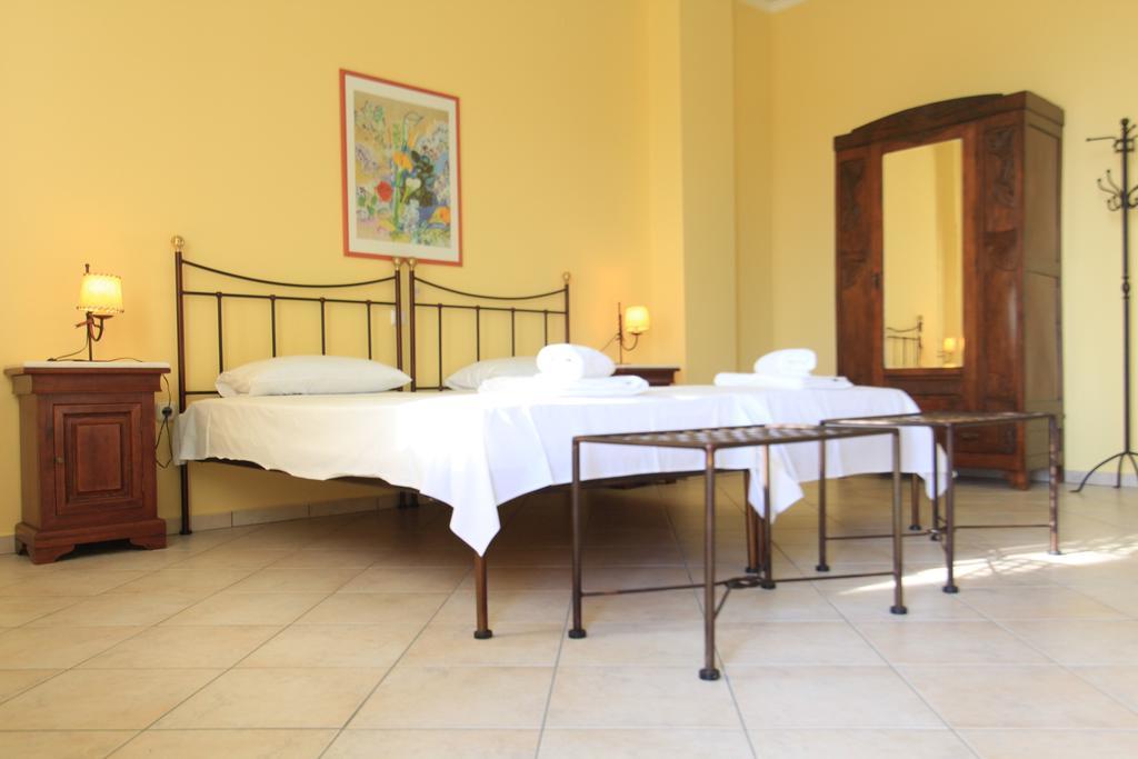 Iliobasilema Studios & Apartments Fiskardo Room photo