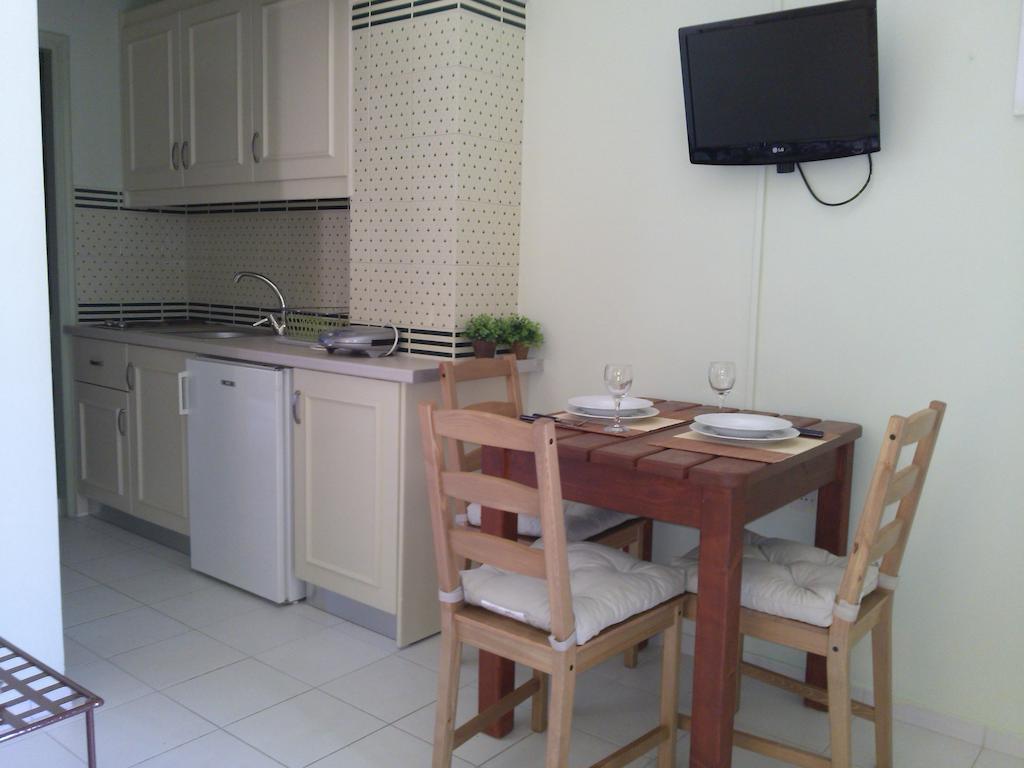 Iliobasilema Studios & Apartments Fiskardo Room photo