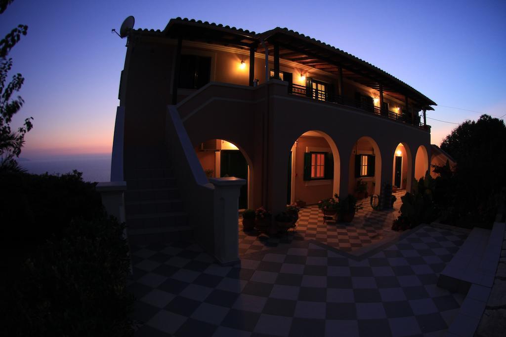 Iliobasilema Studios & Apartments Fiskardo Exterior photo